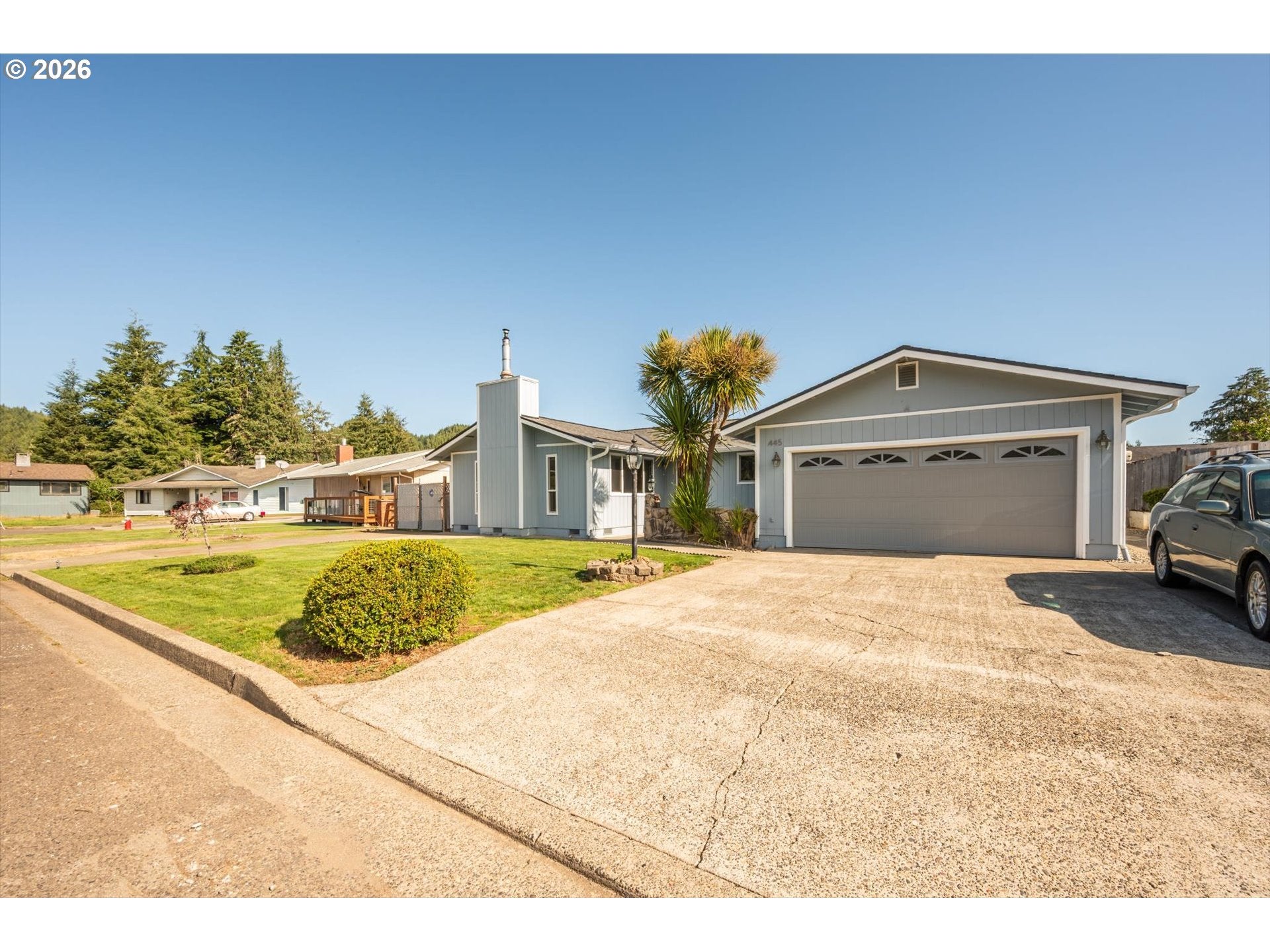 445 CAMELLIA CT