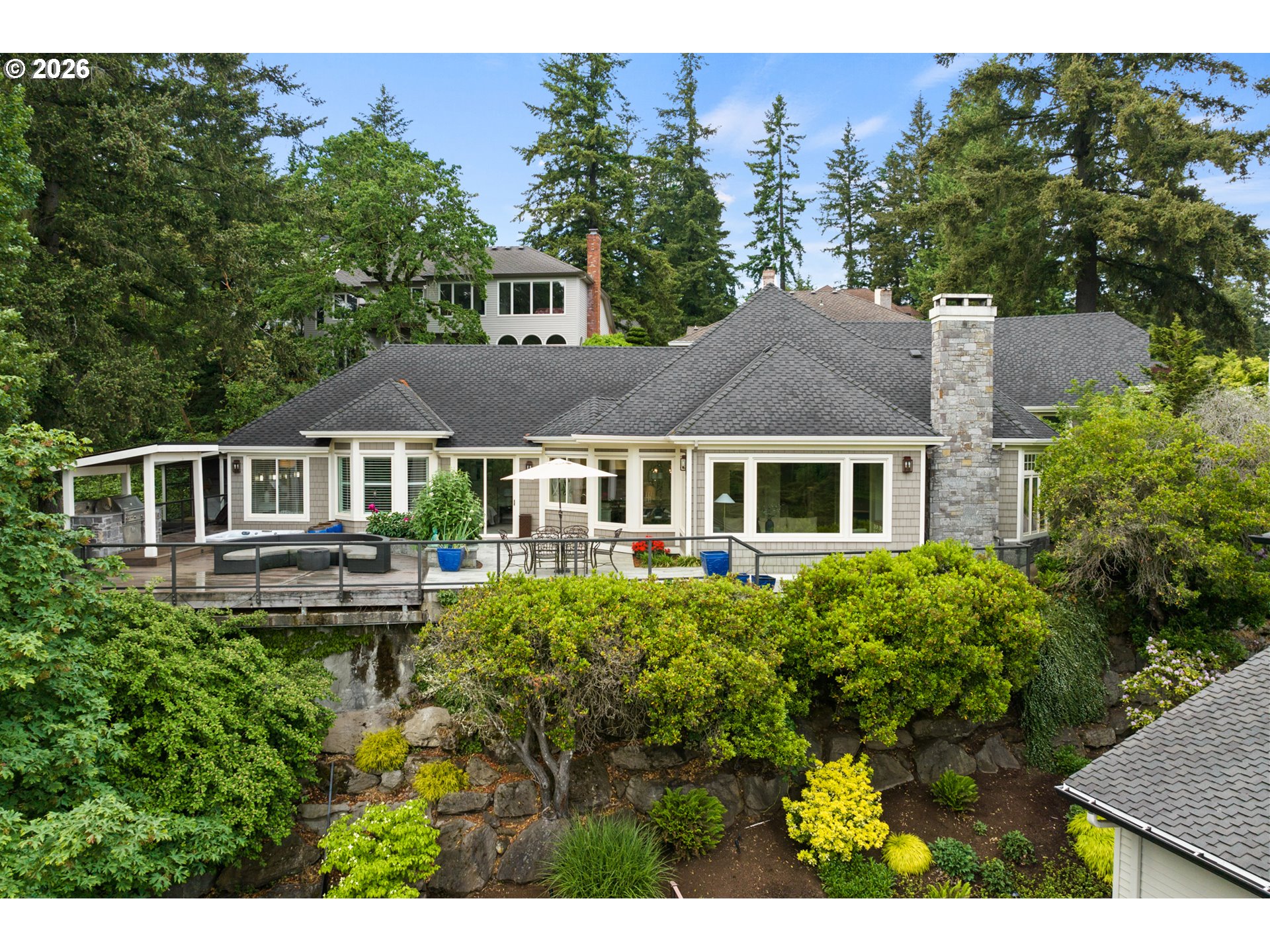 1600 VIEW LAKE CT