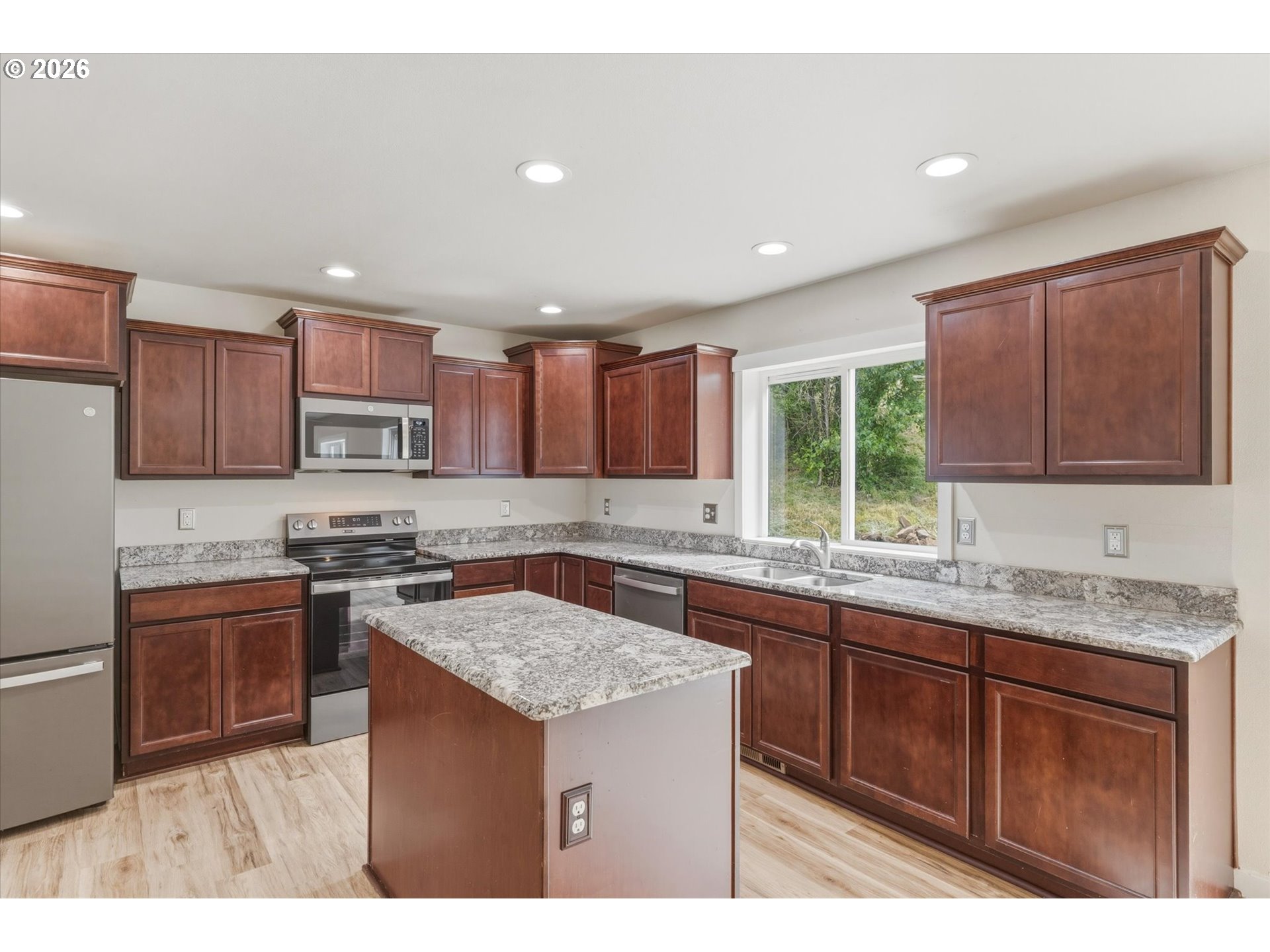 163 CEDAR FALLS DR
