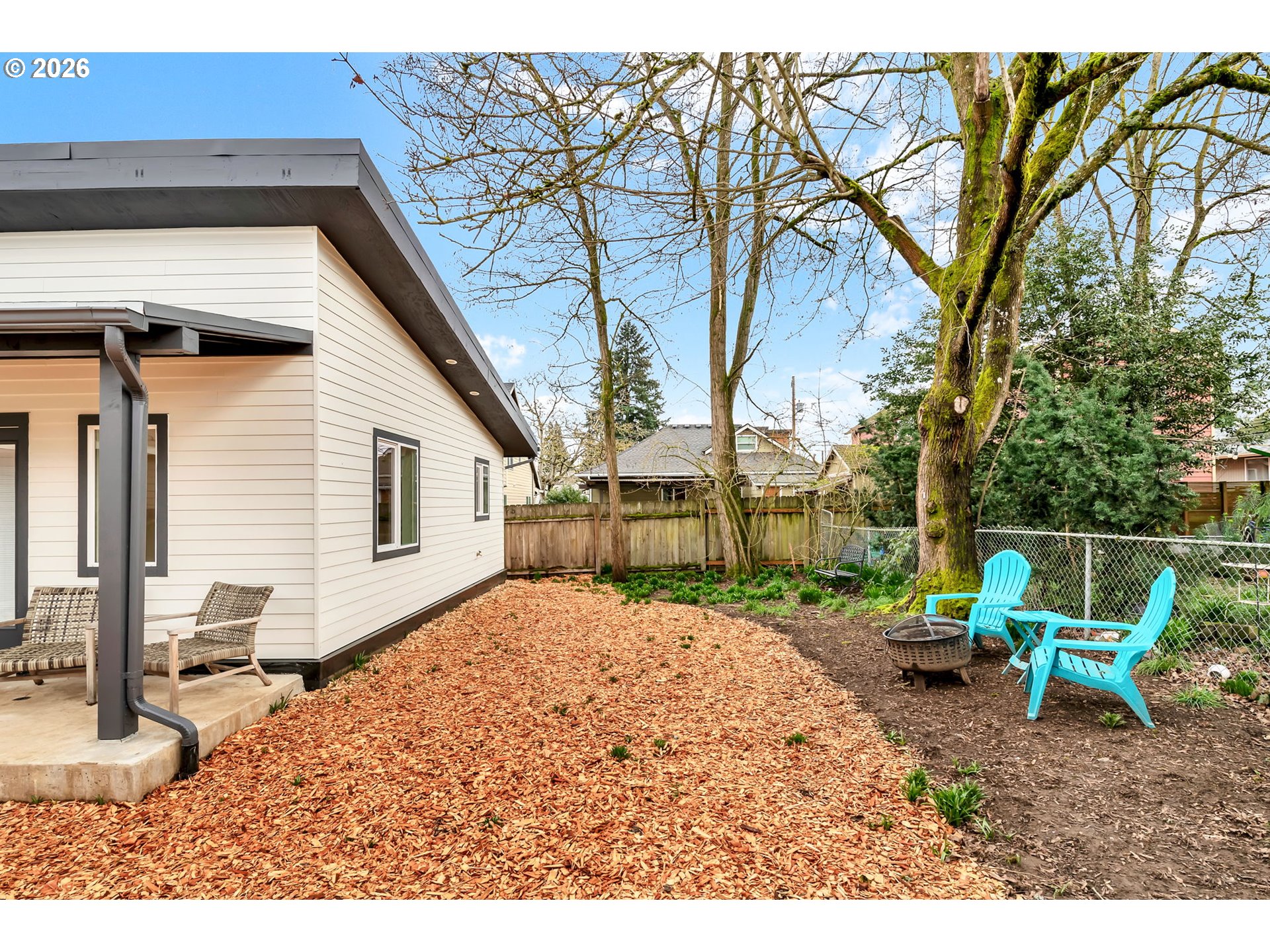 7630 N DRUMMOND AVE B