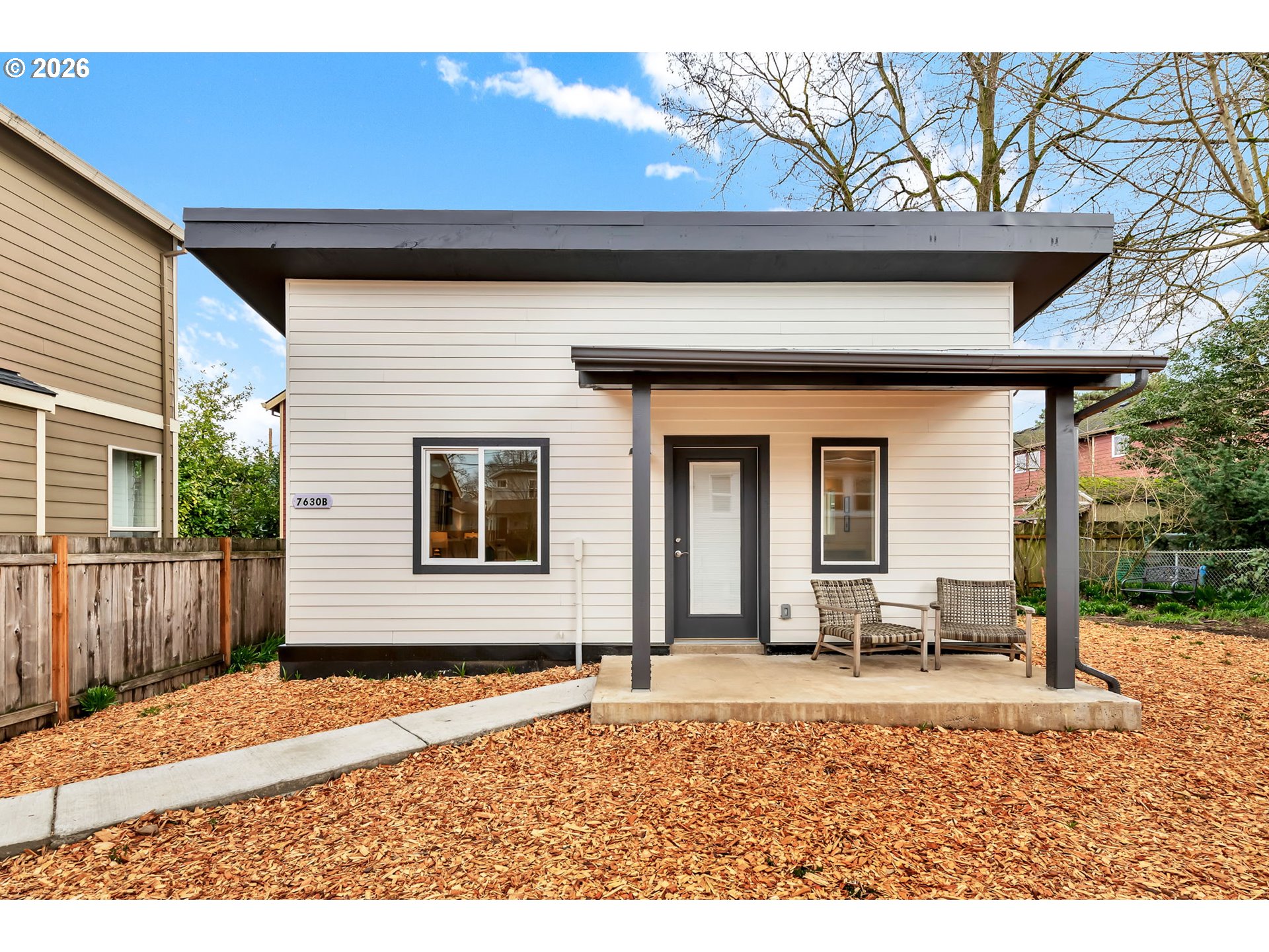 7630 N DRUMMOND AVE B