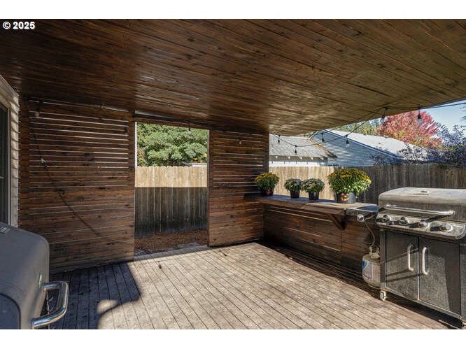 McMinnville, Oregon 97128, United States, 3 Bedrooms Bedrooms, ,3 BathroomsBathrooms,Residential,Active,223676