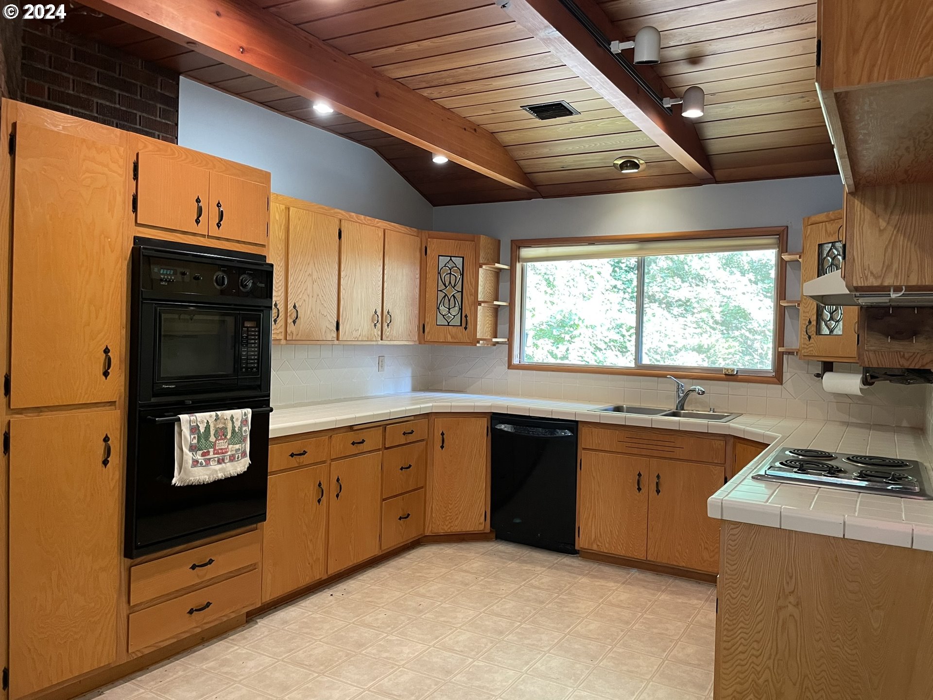 Mapleton, Oregon 97453, United States, 3 Bedrooms Bedrooms, ,2 BathroomsBathrooms,Residential,Pending,123802