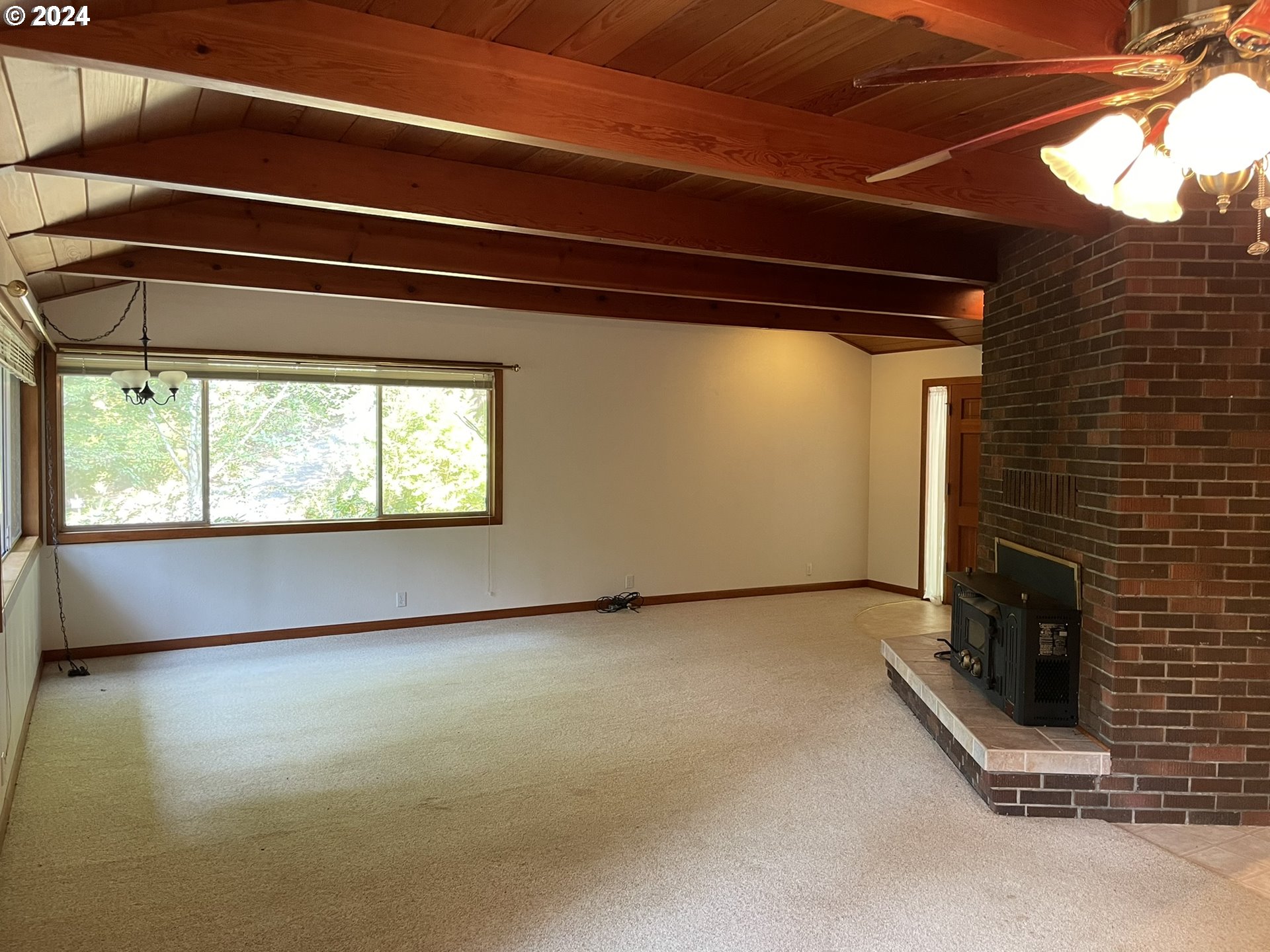 Mapleton, Oregon 97453, United States, 3 Bedrooms Bedrooms, ,2 BathroomsBathrooms,Residential,Pending,123802