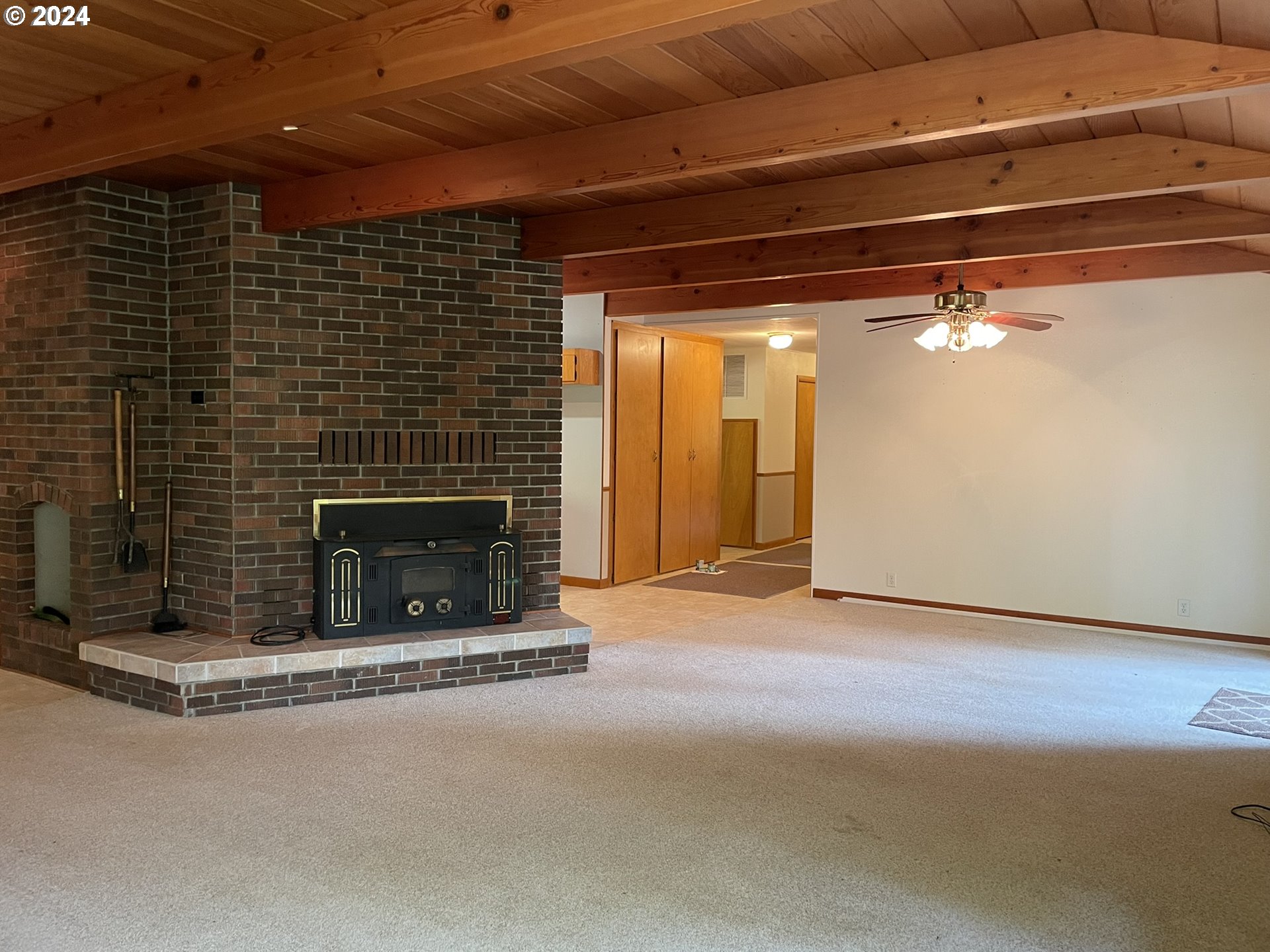 Mapleton, Oregon 97453, United States, 3 Bedrooms Bedrooms, ,2 BathroomsBathrooms,Residential,Pending,123802