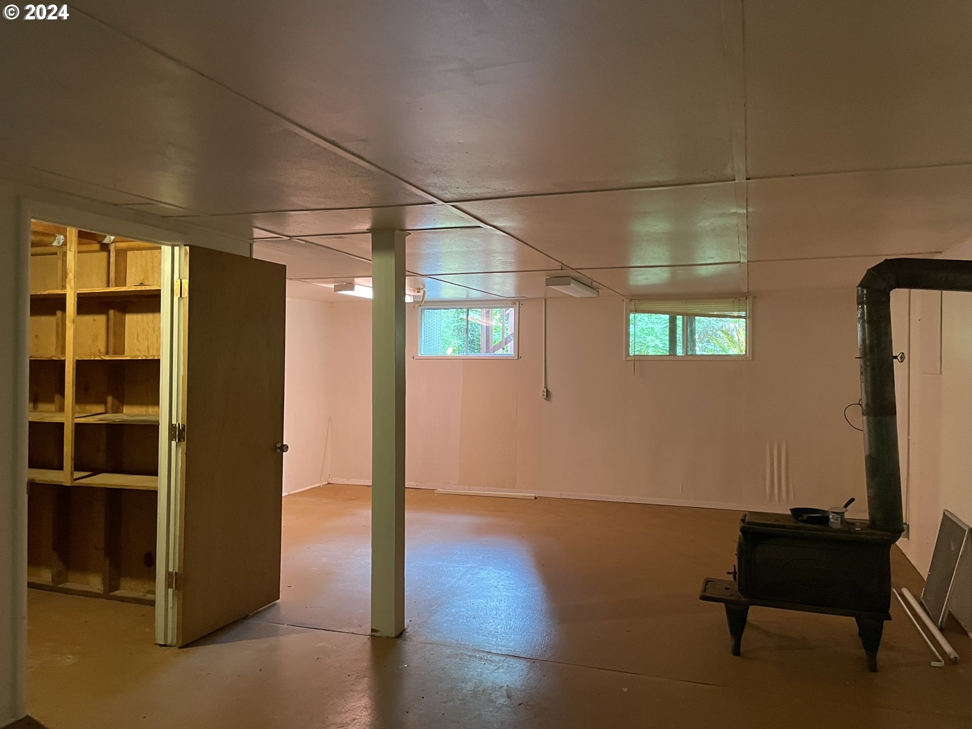 Mapleton, Oregon 97453, United States, 3 Bedrooms Bedrooms, ,2 BathroomsBathrooms,Residential,Pending,123802