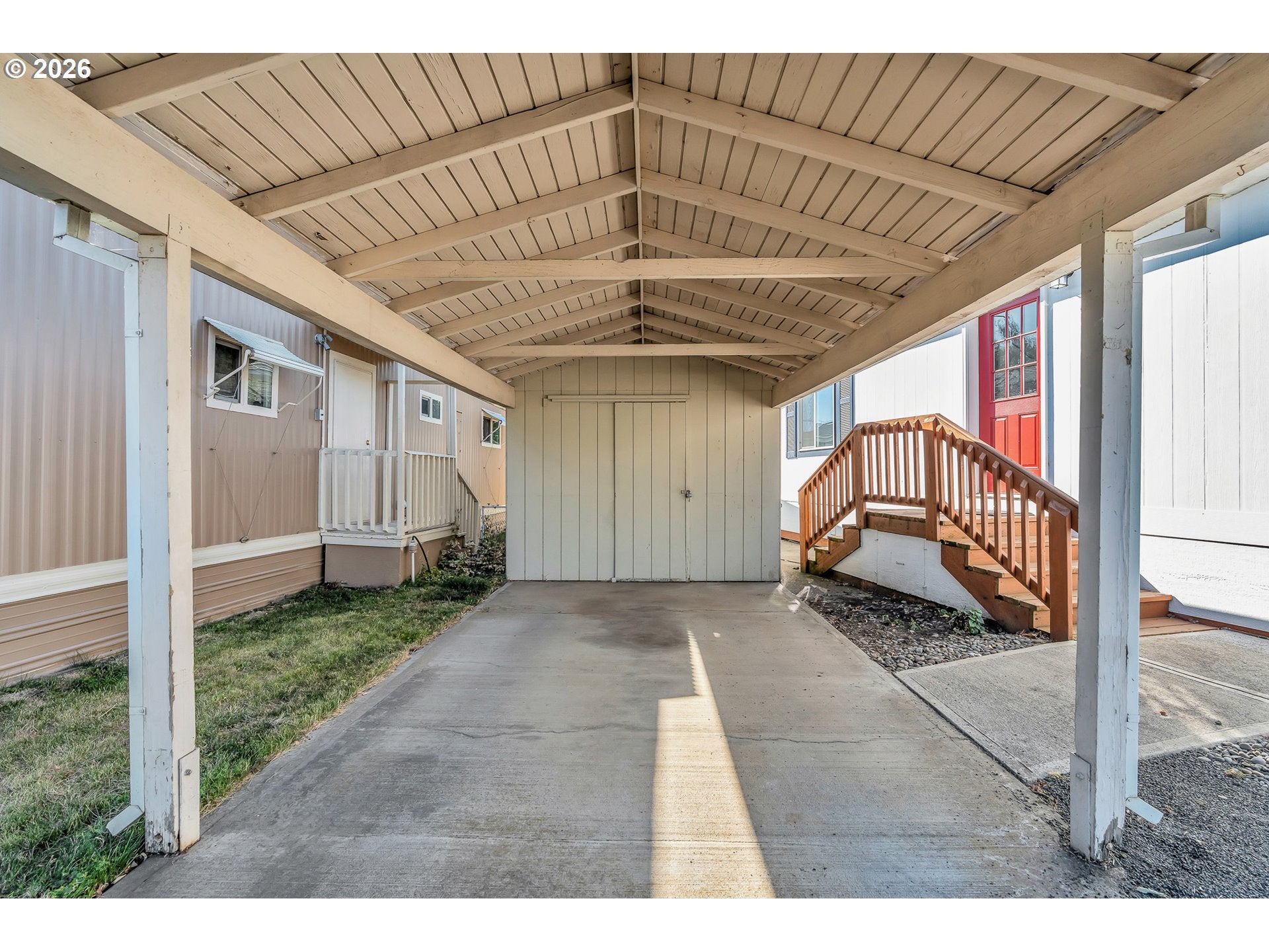 570 N 10TH AVE 2