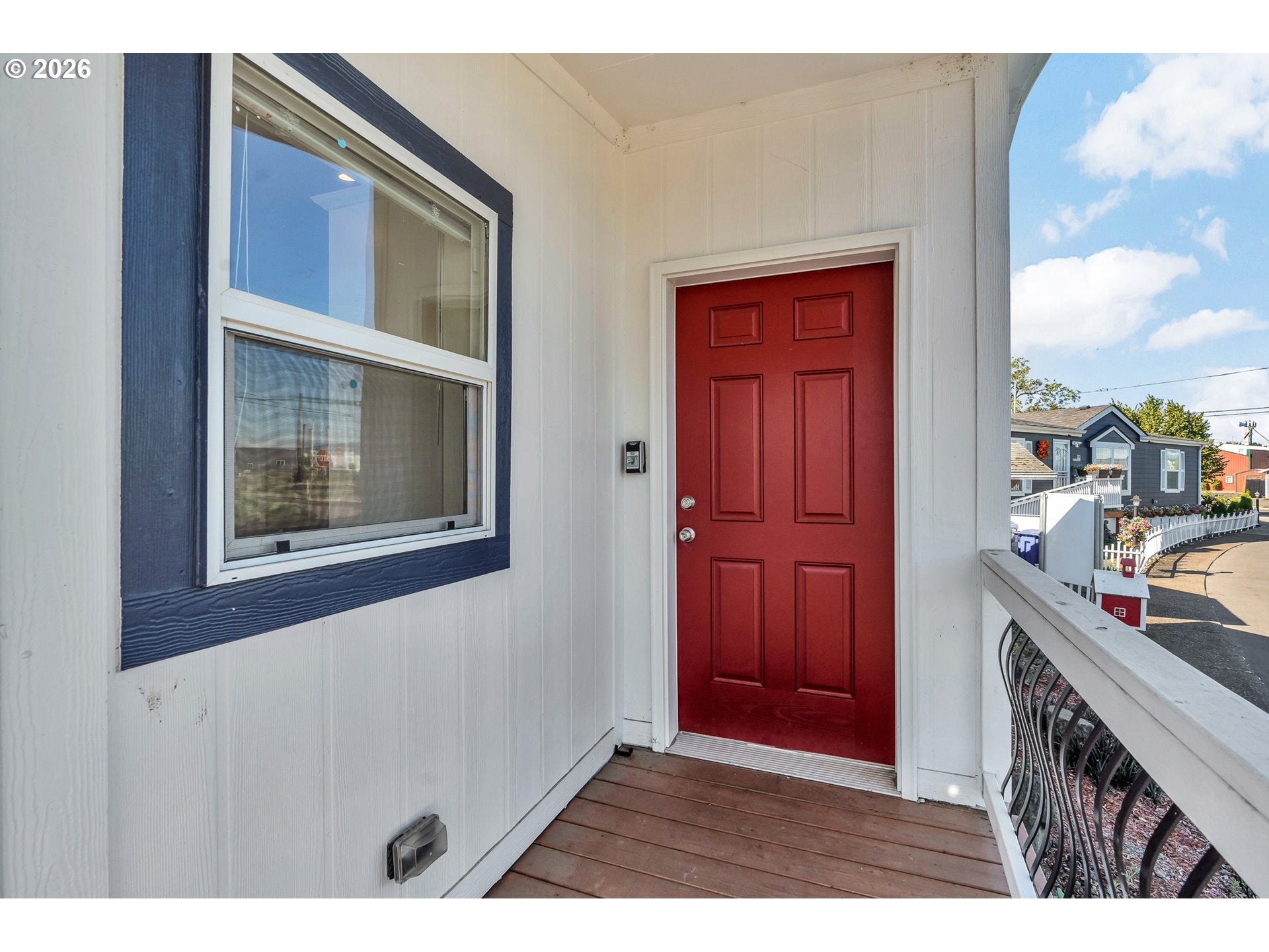 570 N 10TH AVE 2