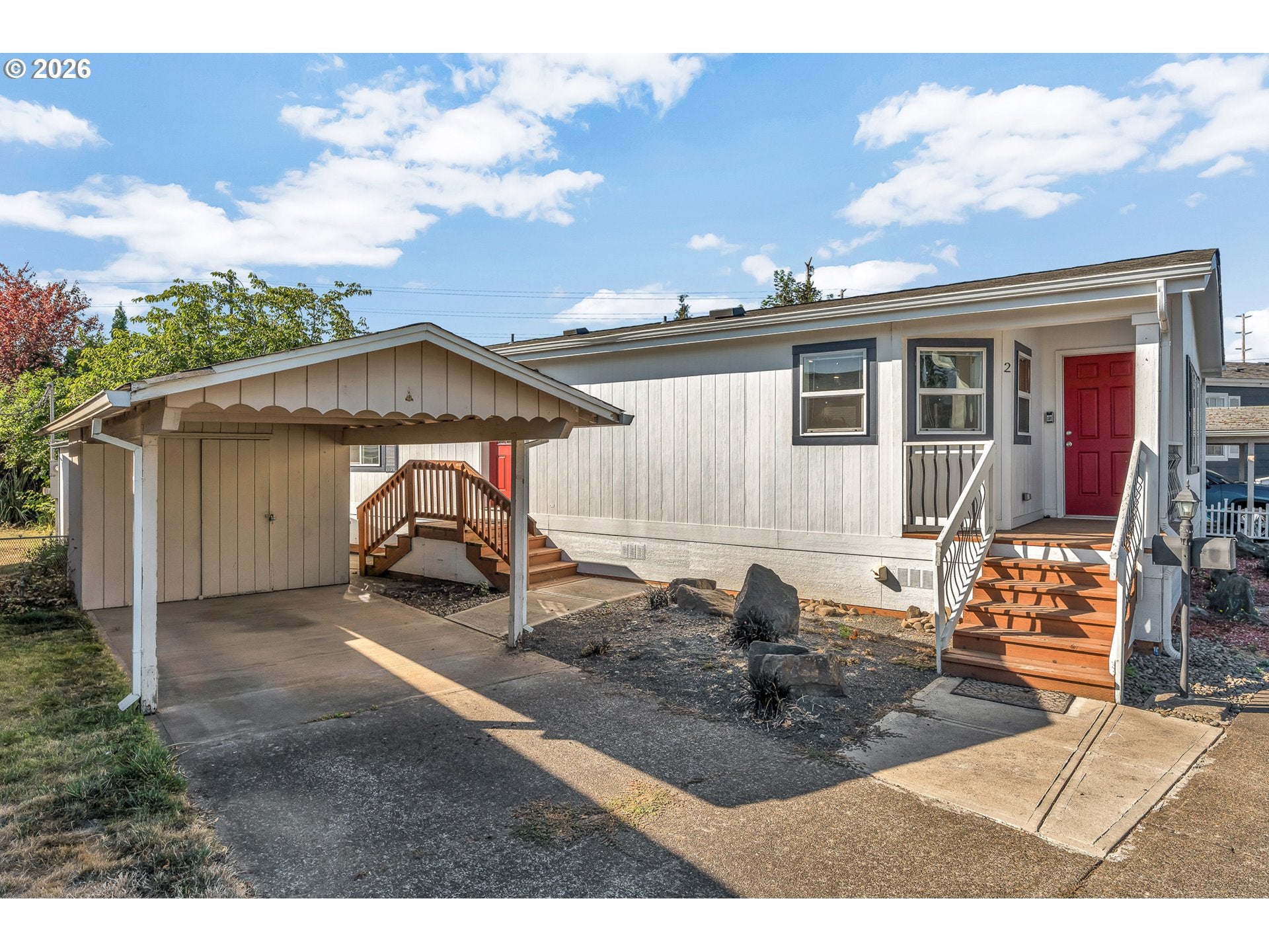 570 N 10TH AVE 2