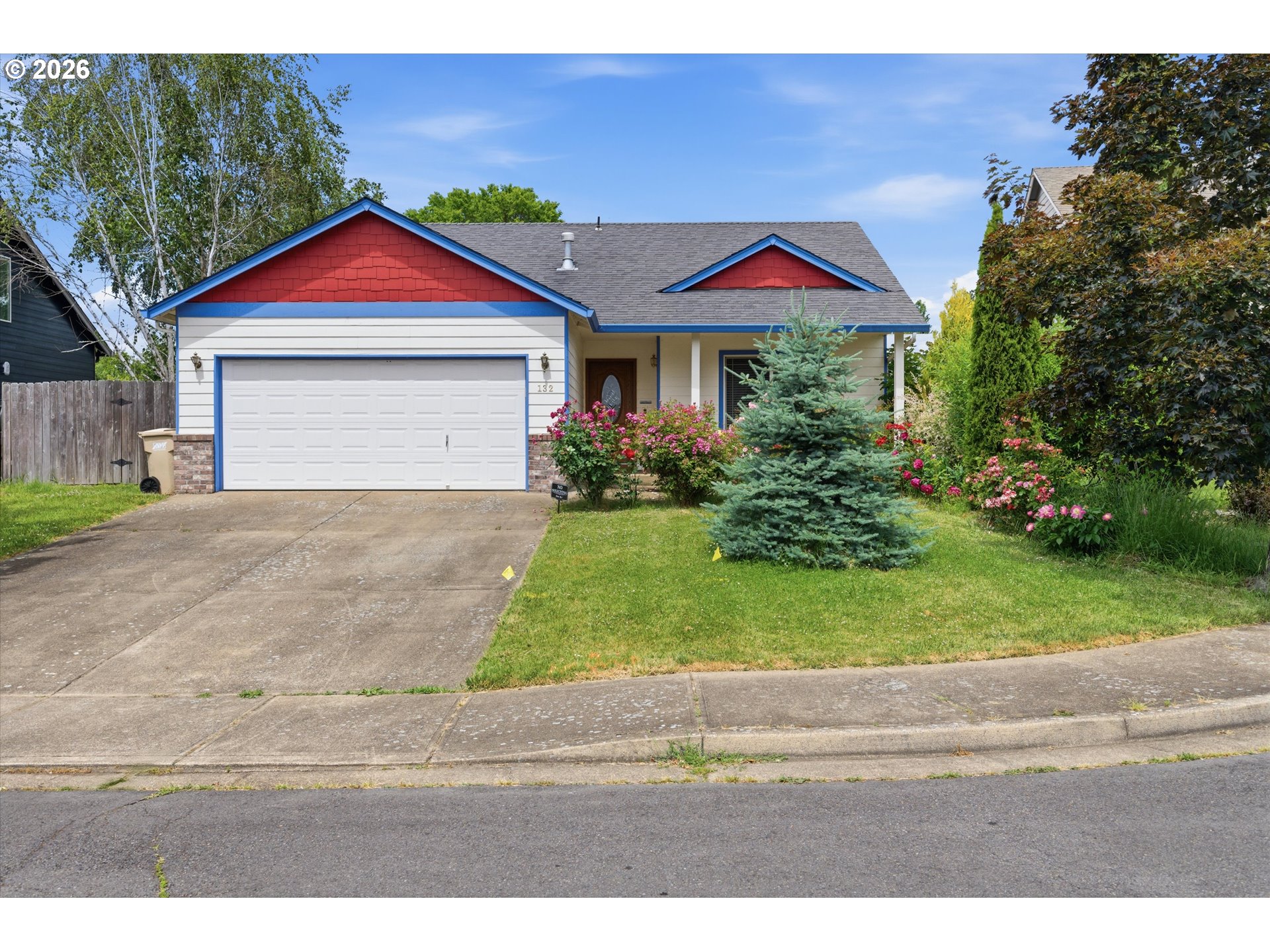 132 NW HOWARD LN