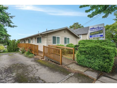 1205 WASHINGTON ST Oregon City OR 97045