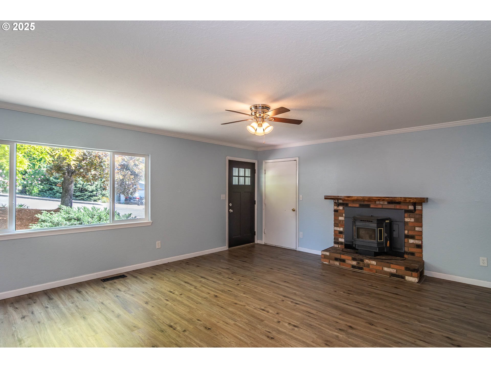 420 NW ELIZABETH AVE