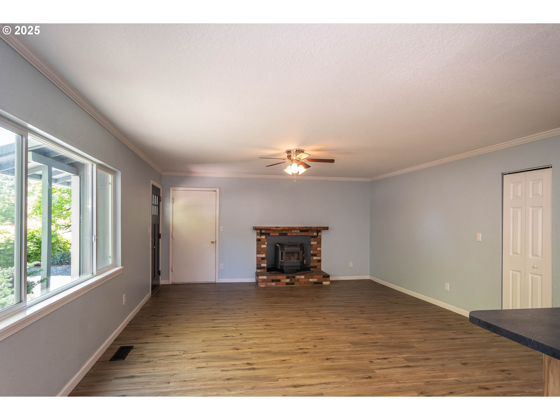 420 NW ELIZABETH AVE