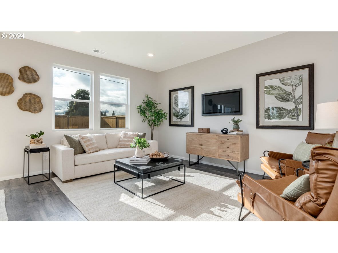 372 Greencrest ST NE