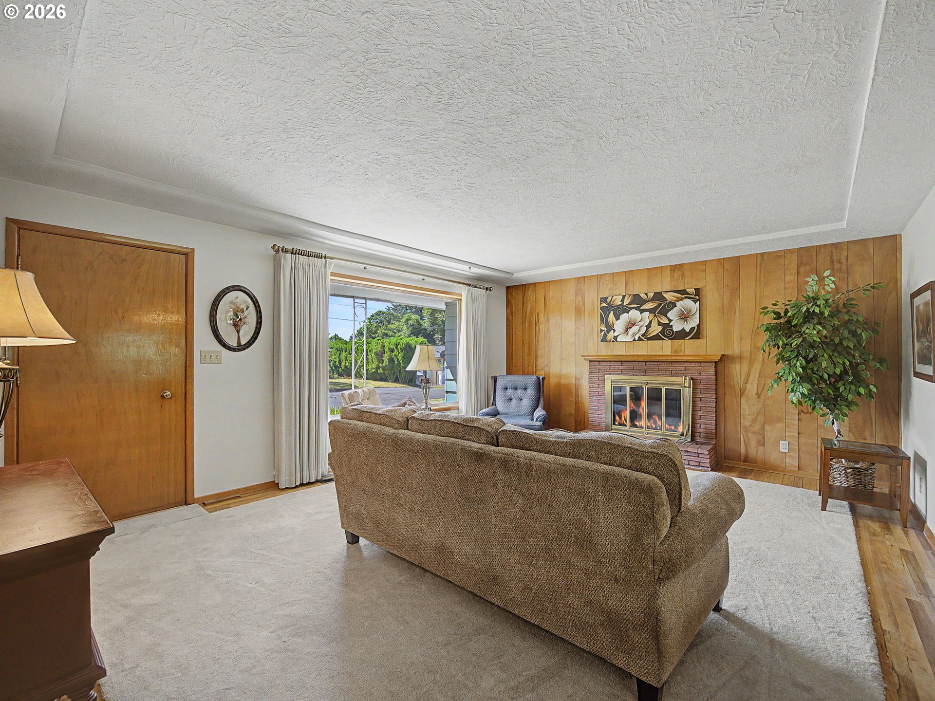 250 SE JUNIPER AVE