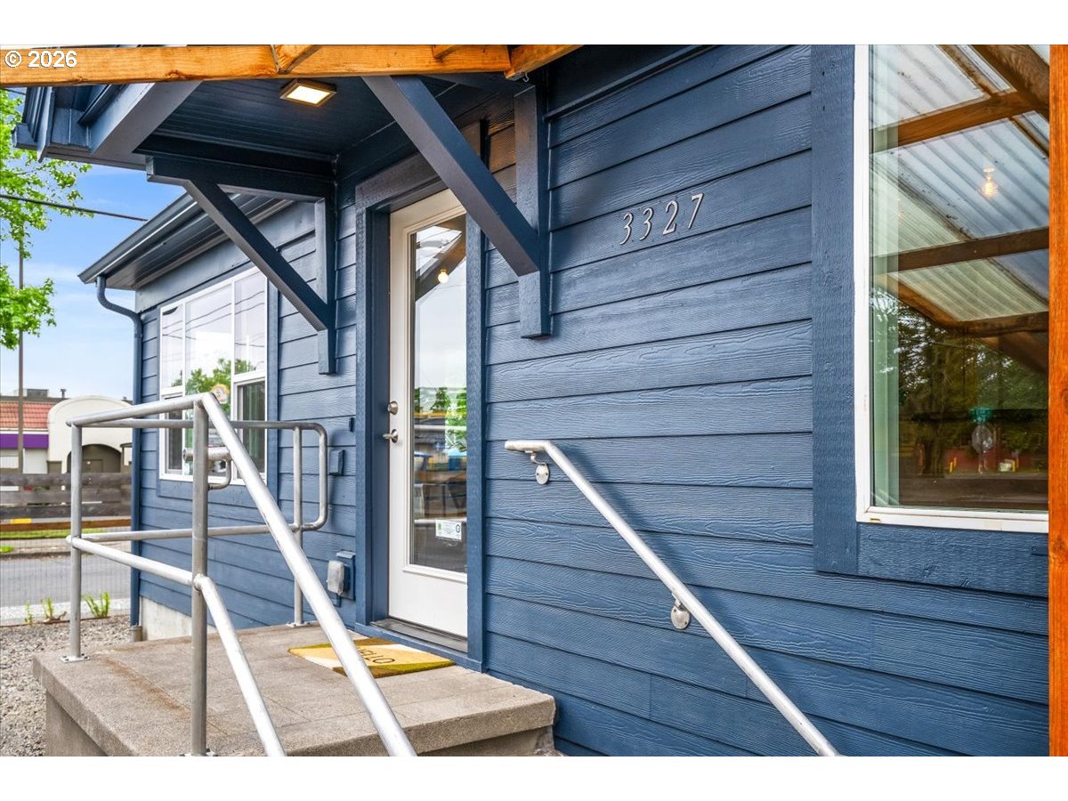 3327 SE 50TH AVE