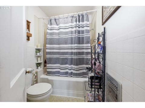 Tiny photo for 76342 Jasper Dr, Oakridge, OR 97463 (MLS # 750039711)