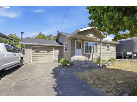 Photo of 76342 Jasper Dr, Oakridge, OR 97463 (MLS # 750039711)