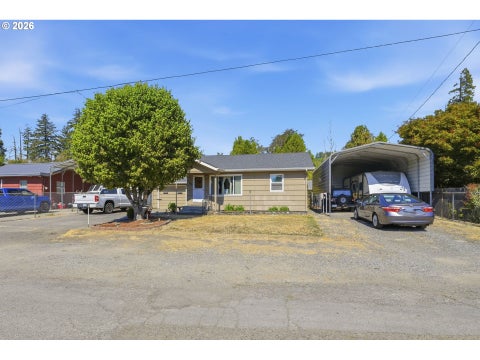 Tiny photo for 76342 Jasper Dr, Oakridge, OR 97463 (MLS # 750039711)