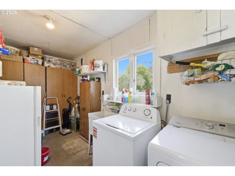 Tiny photo for 76342 Jasper Dr, Oakridge, OR 97463 (MLS # 750039711)