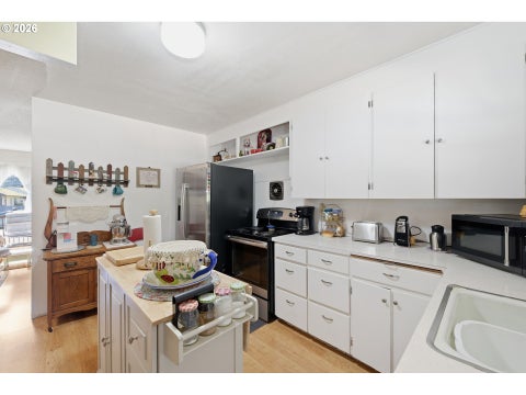 Tiny photo for 76342 Jasper Dr, Oakridge, OR 97463 (MLS # 750039711)