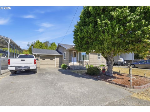 Tiny photo for 76342 Jasper Dr, Oakridge, OR 97463 (MLS # 750039711)