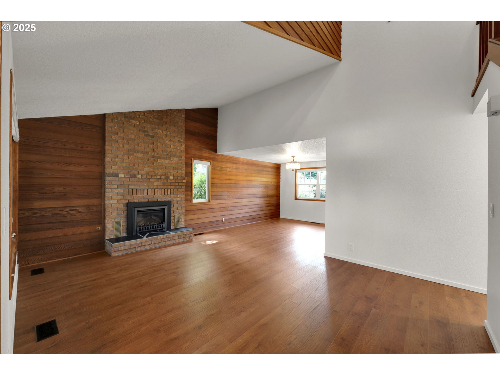 3310 SHELTON AVE