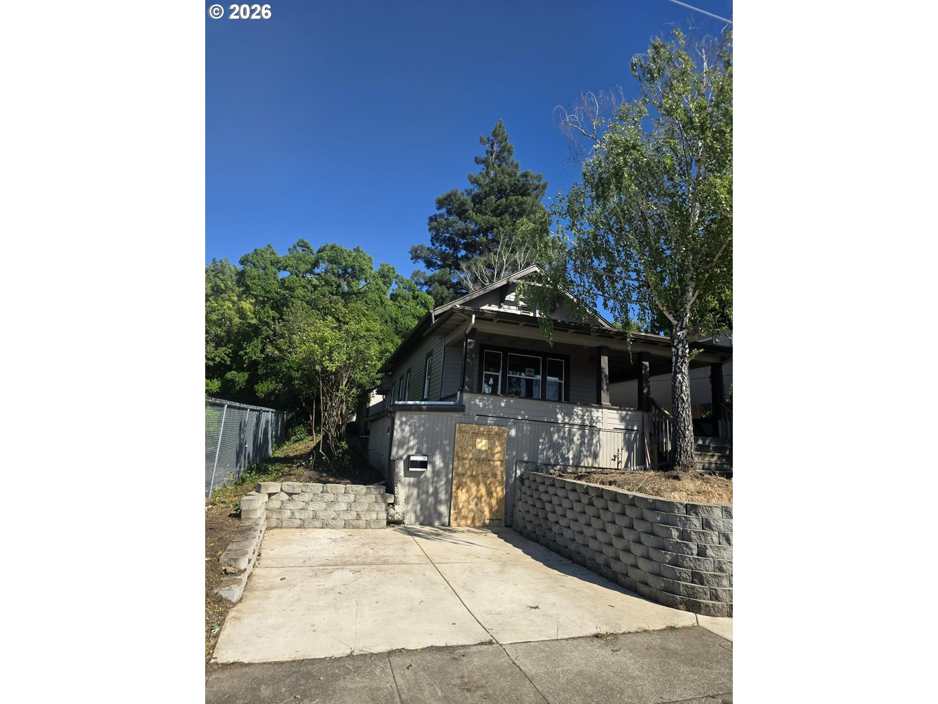 633 SE KANE ST