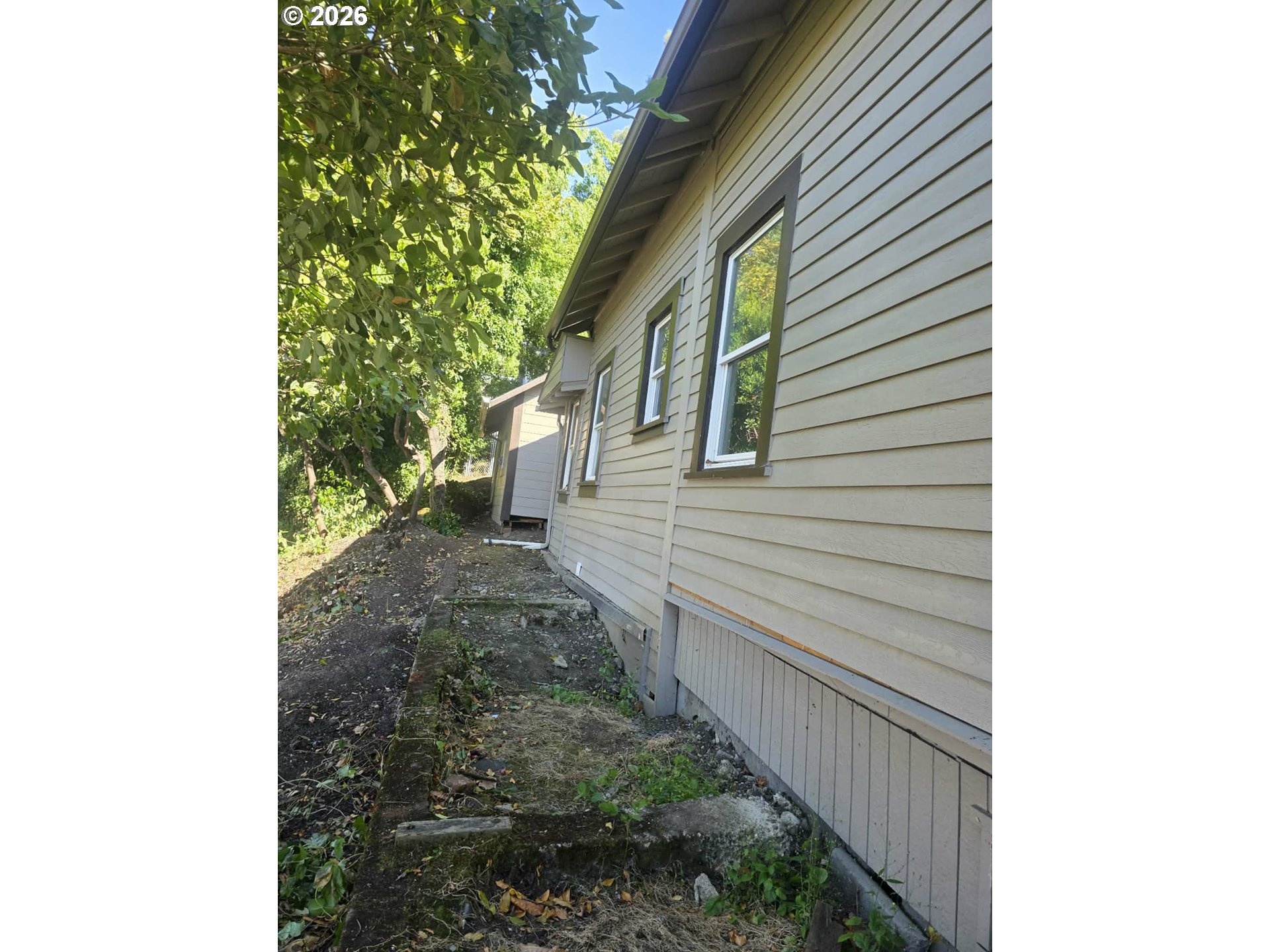 633 SE KANE ST