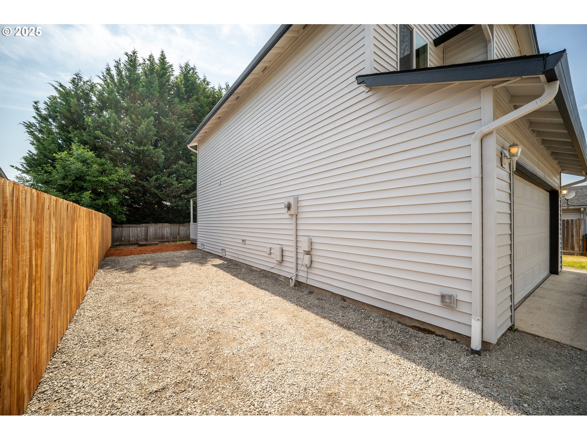 900 SW 22ND AVE
