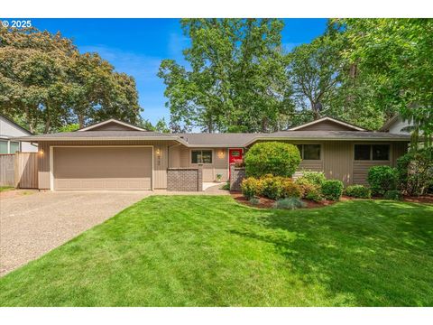 8740 SW BOMAR CT Portland OR 97223