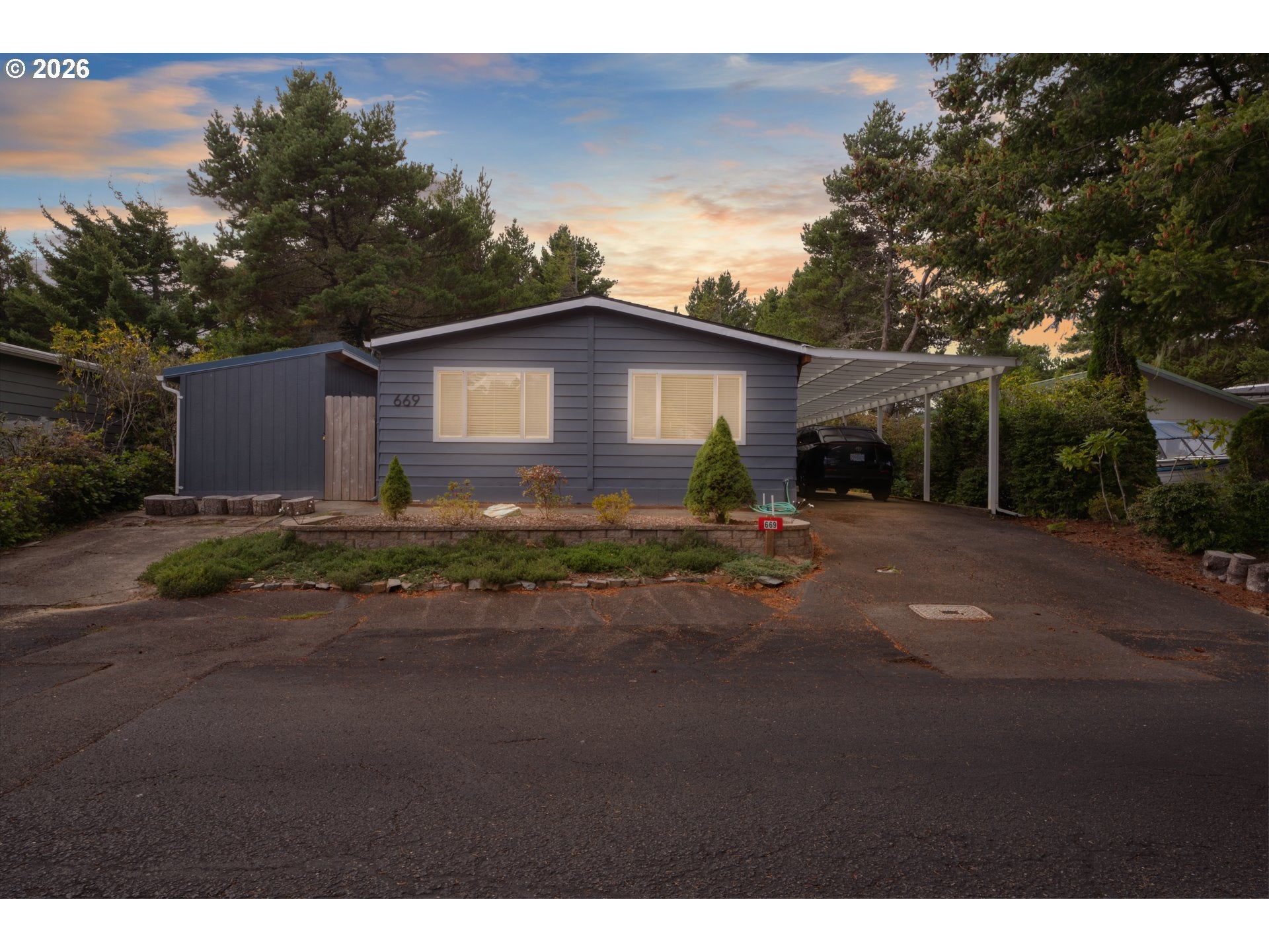 1601 RHODODENDRON DR 669
