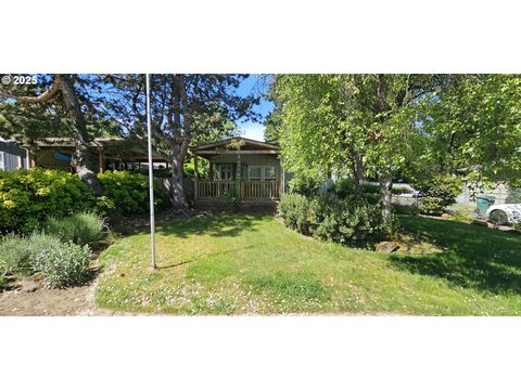 9909 SE 43RD AVE Milwaukie OR 97222