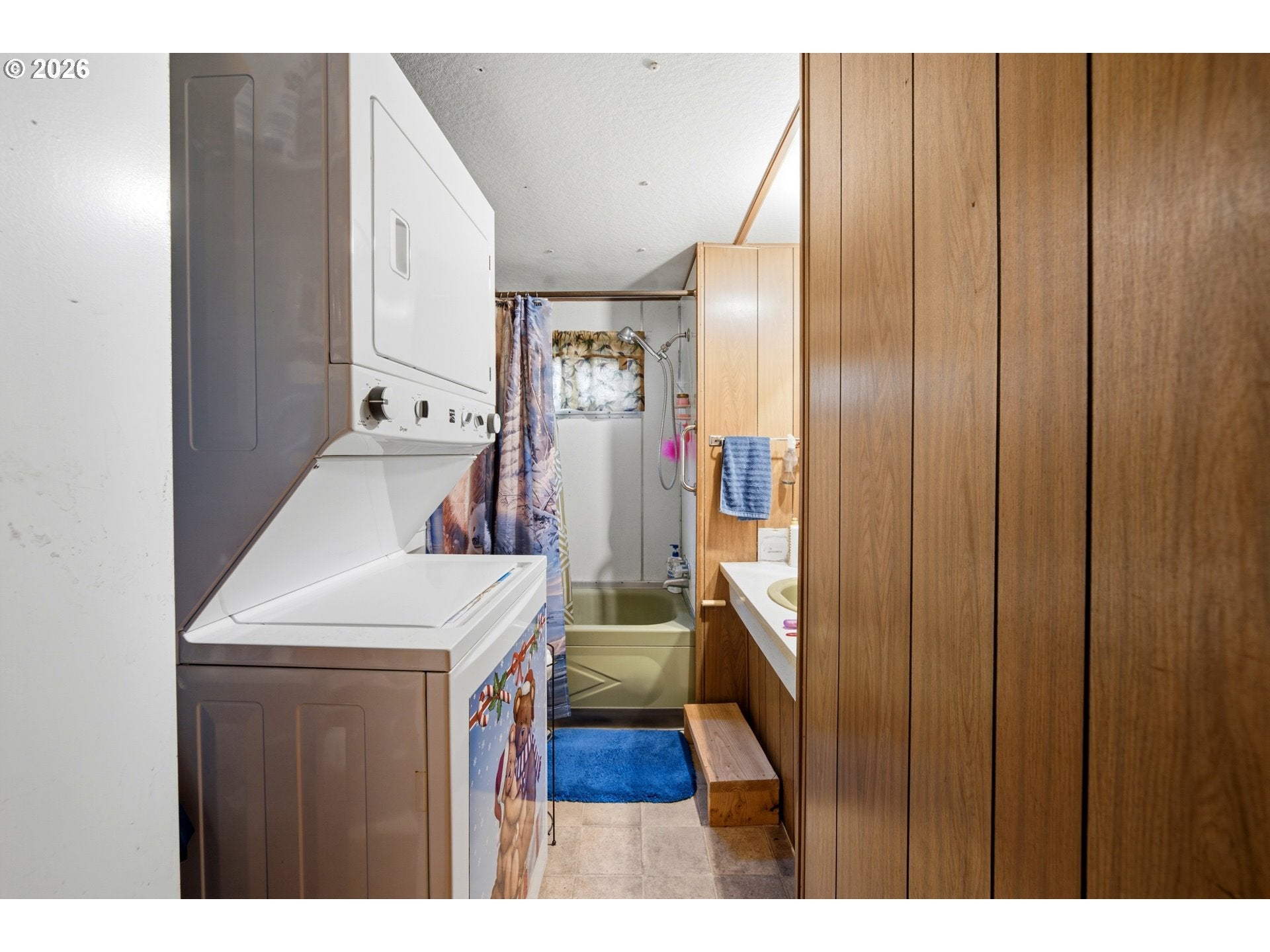 3950 COBURG RD 11