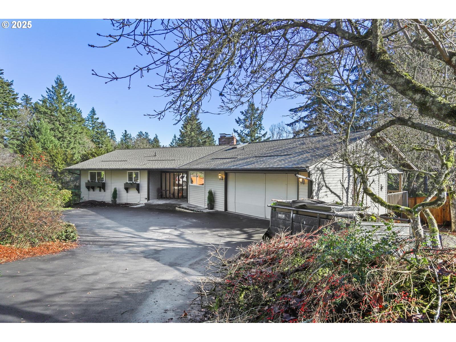 6 FALSTAFF ST
