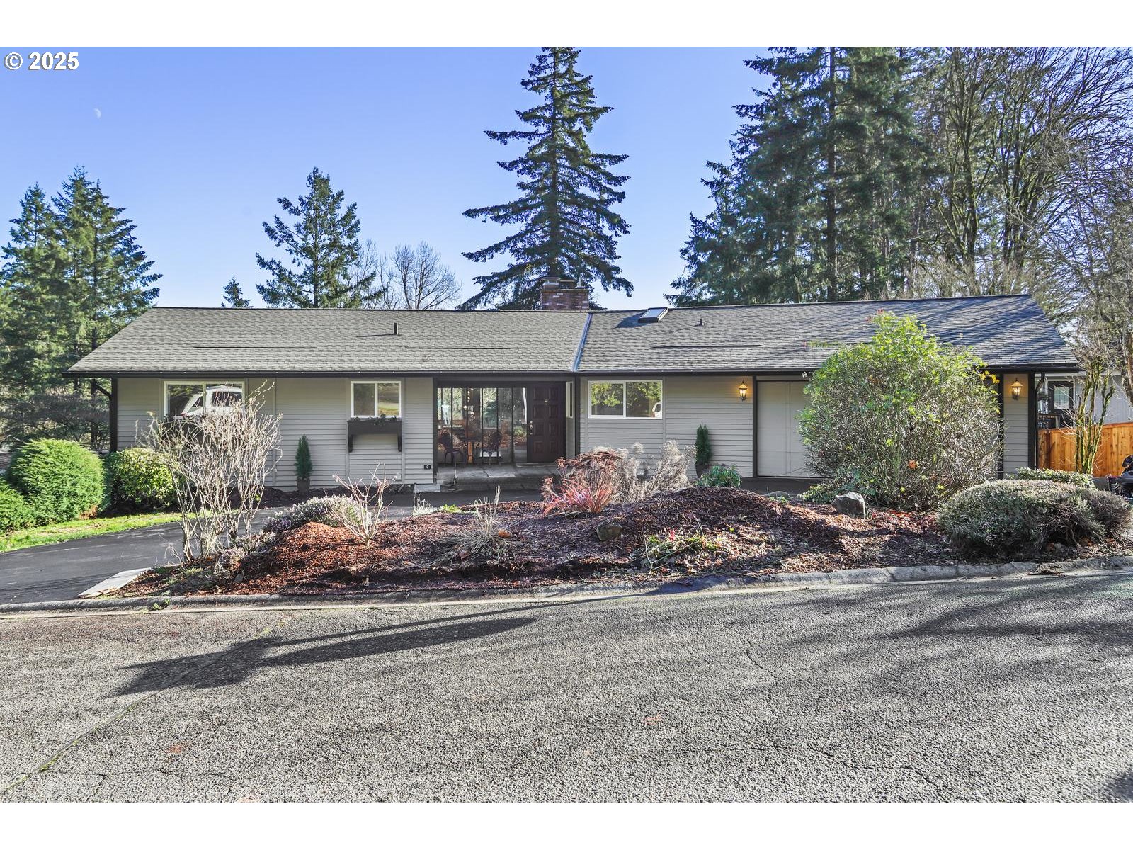 6 FALSTAFF ST