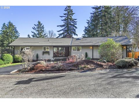 6 FALSTAFF ST Lake Oswego OR 97035