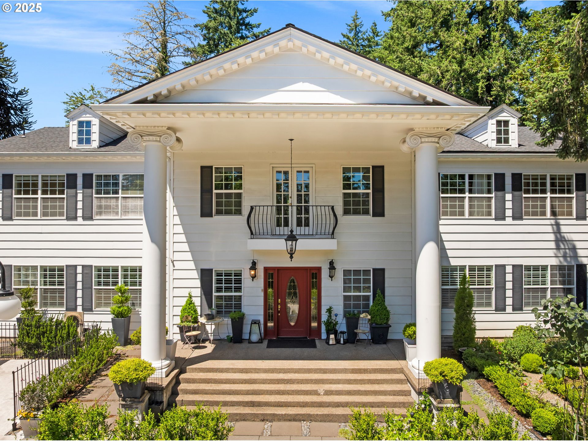 1505 COUNTRY CLUB RD