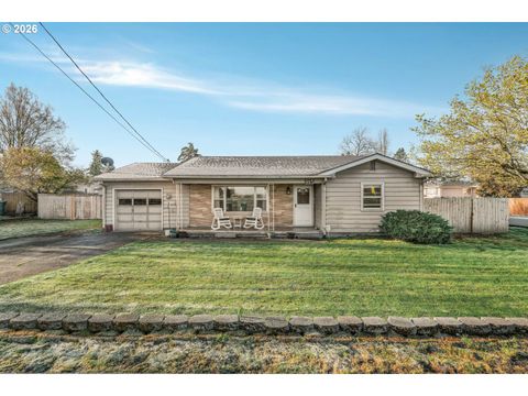915 E MARQUAM ST Mt Angel OR 97362