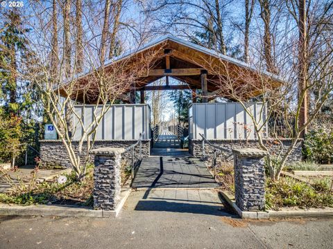 7720 S MACADAM AVE Slip 16 Portland OR 97219