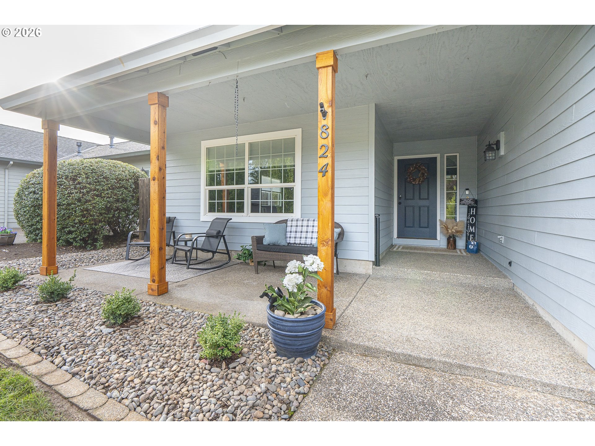 824 E EDGEWOOD DR