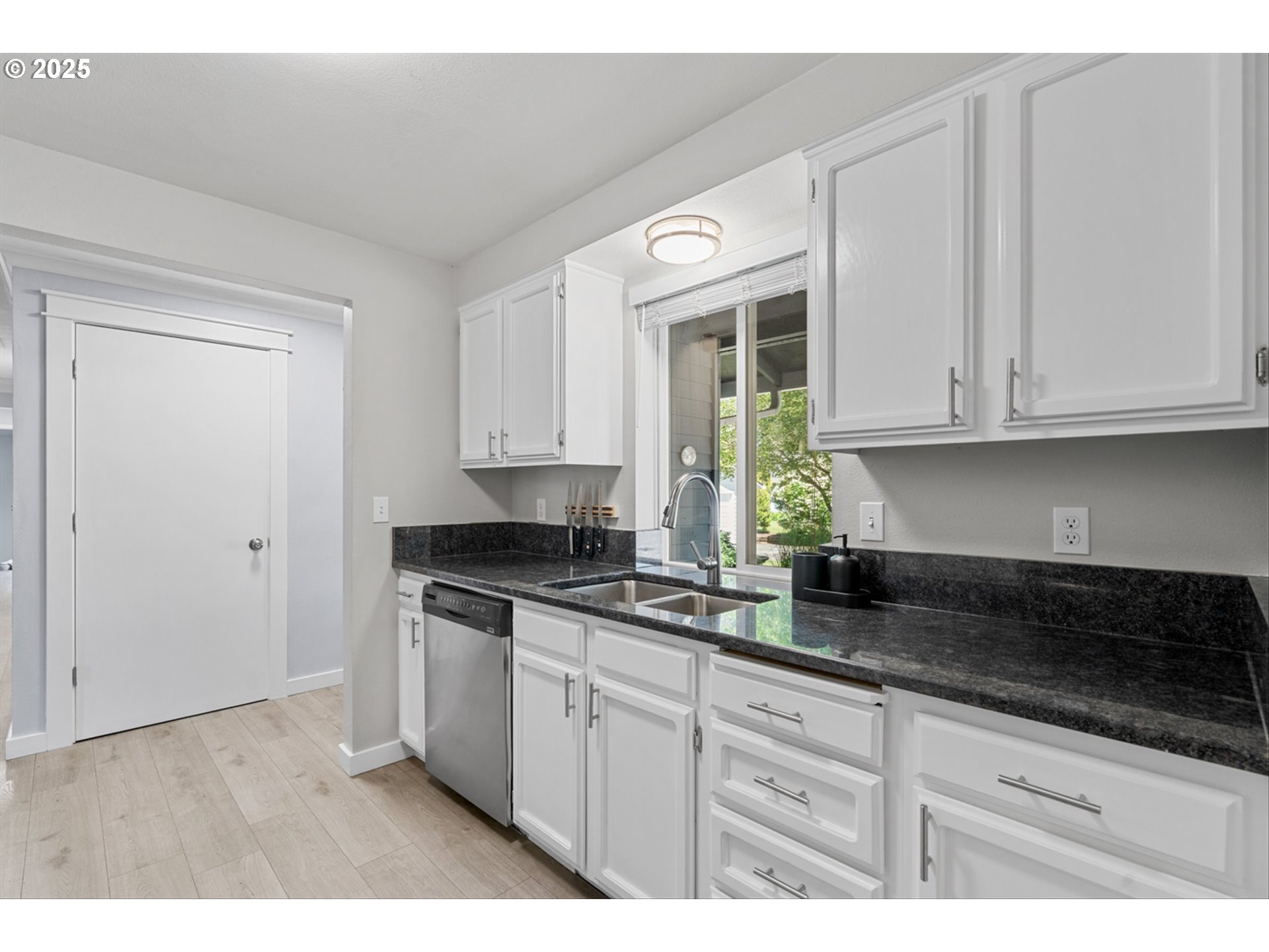 9142 SW RARITAN CT