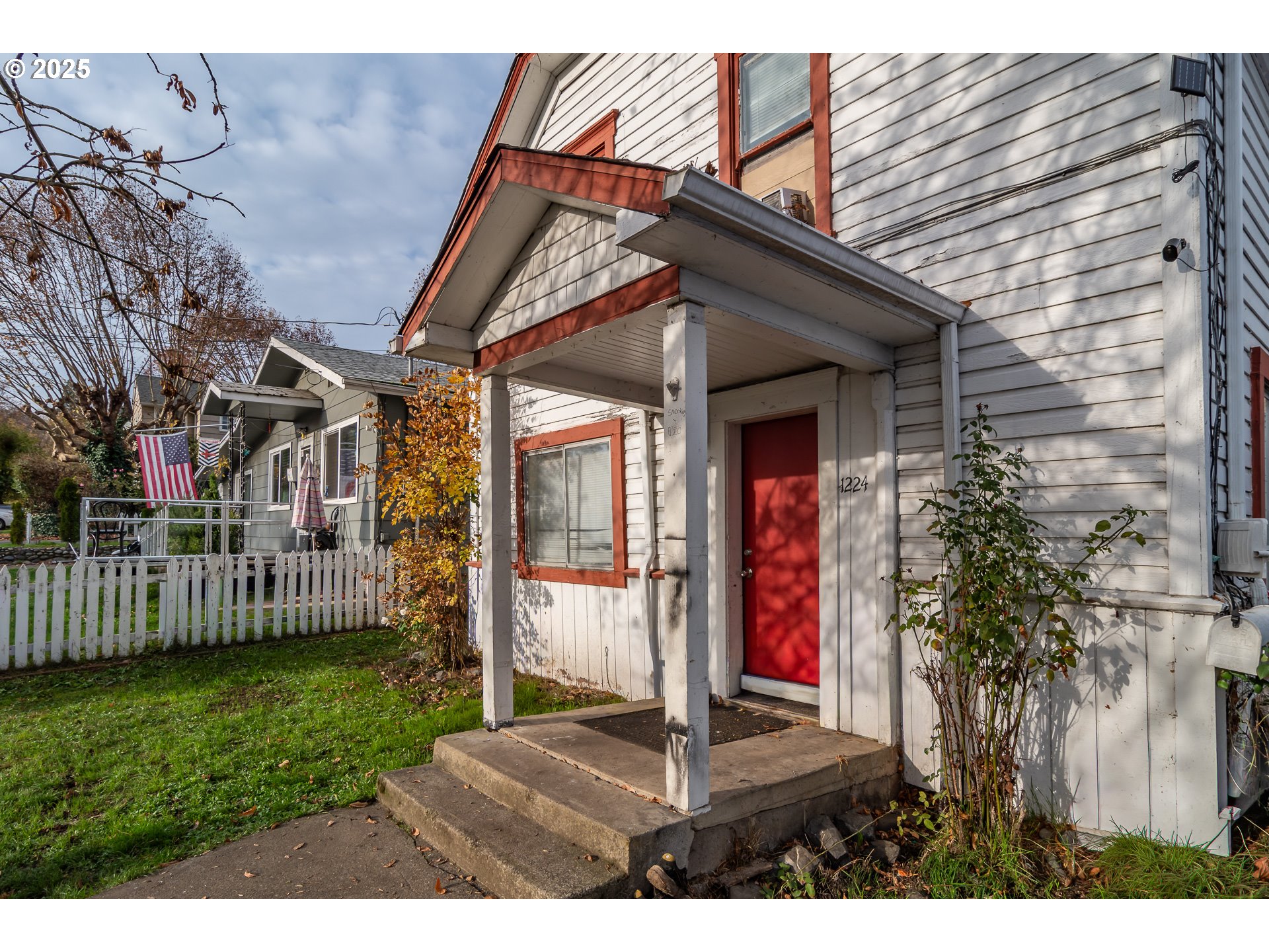 1224 NE FREEMONT AVE