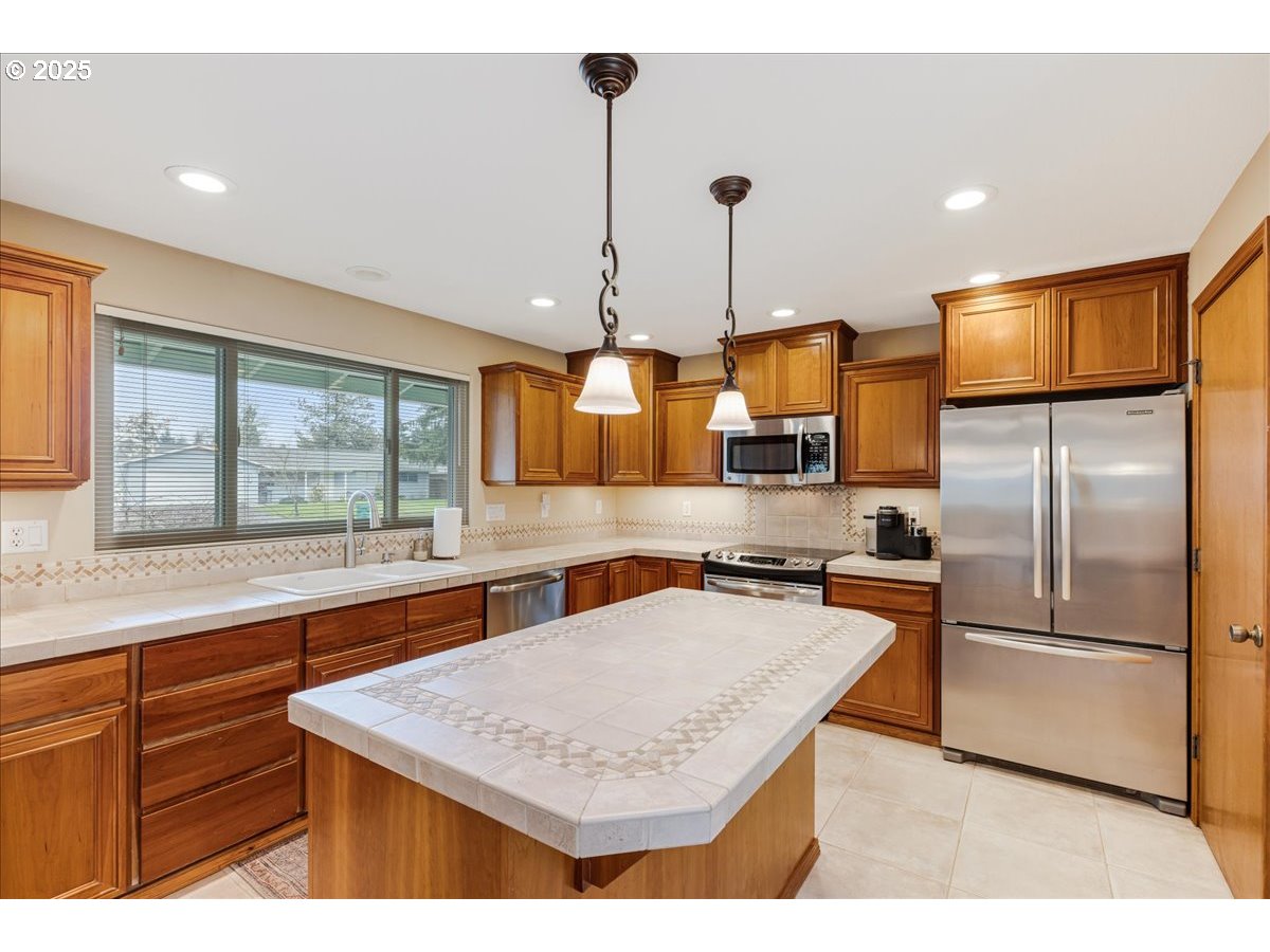 Forest Grove, Oregon 97116, United States, 3 Bedrooms Bedrooms, ,2 BathroomsBathrooms,Residential,Active,92926