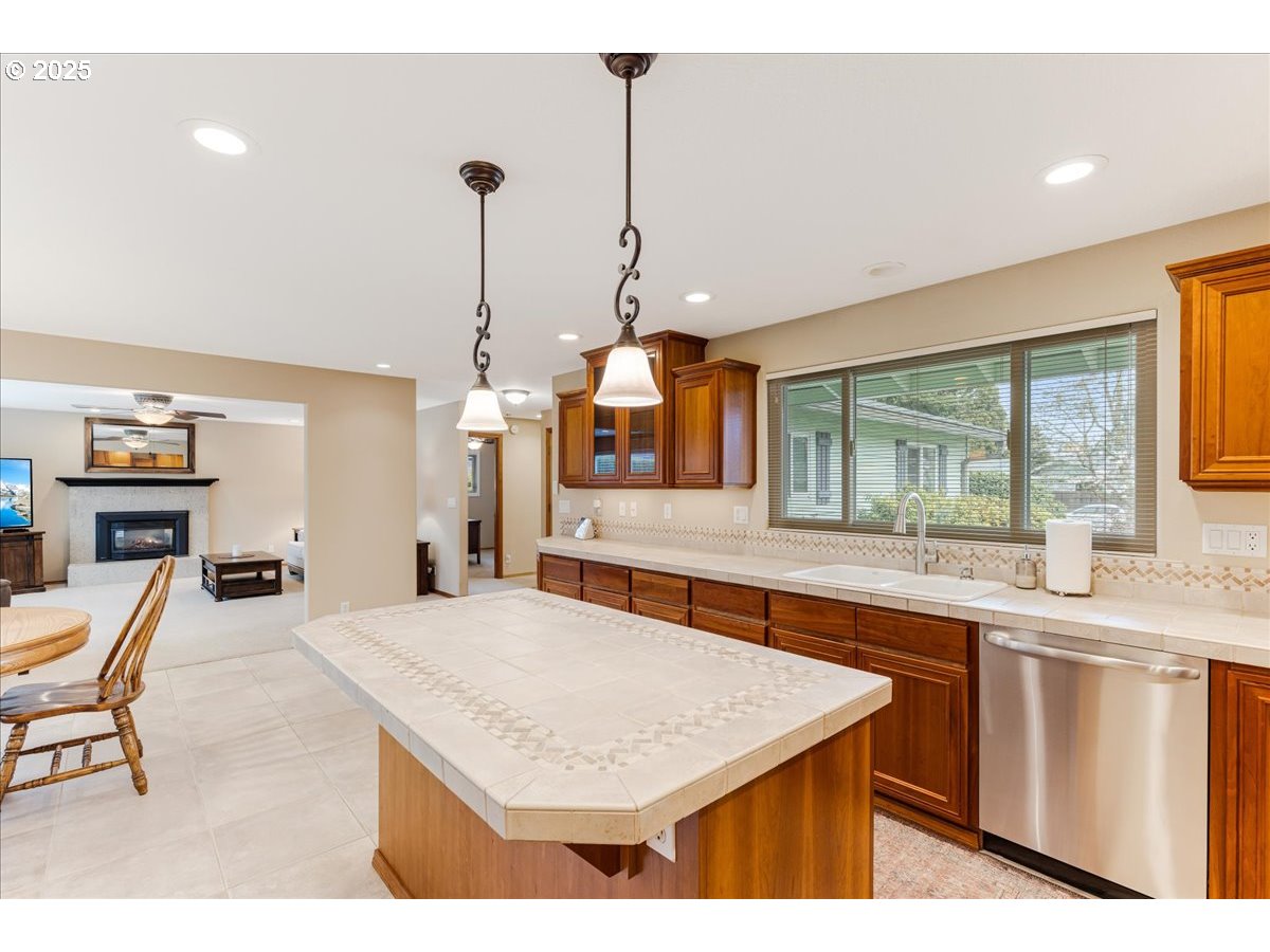 Forest Grove, Oregon 97116, United States, 3 Bedrooms Bedrooms, ,2 BathroomsBathrooms,Residential,Active,92926