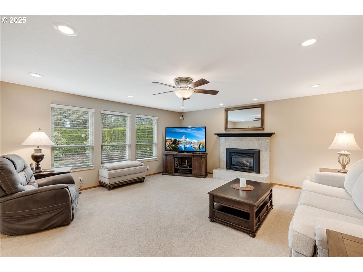 Forest Grove, Oregon 97116, United States, 3 Bedrooms Bedrooms, ,2 BathroomsBathrooms,Residential,Active,92926