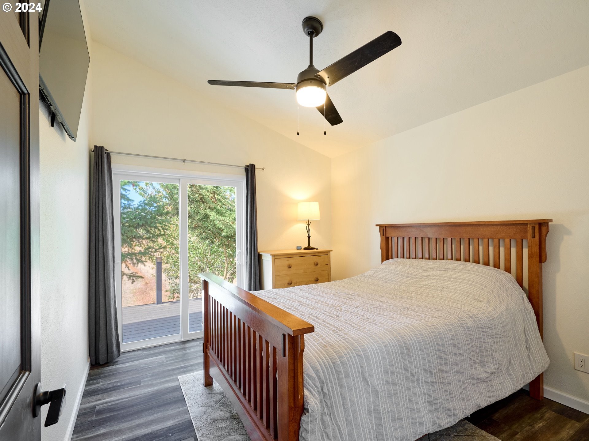 Rickreall, Oregon 97371, United States, 2 Bedrooms Bedrooms, ,3 BathroomsBathrooms,Residential,Active,41816