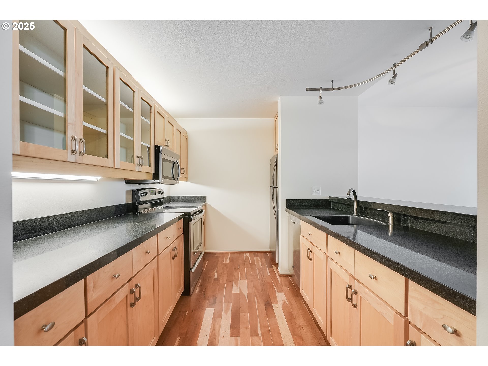 205 S MONTGOMERY ST 204