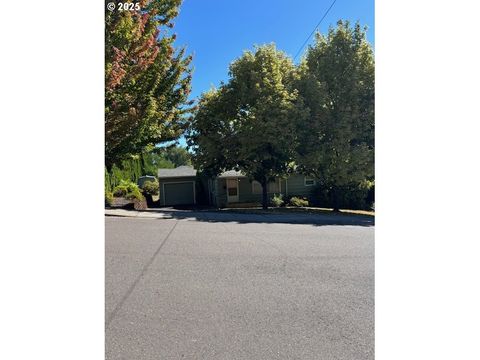 1315 11TH ST West Linn OR 97068