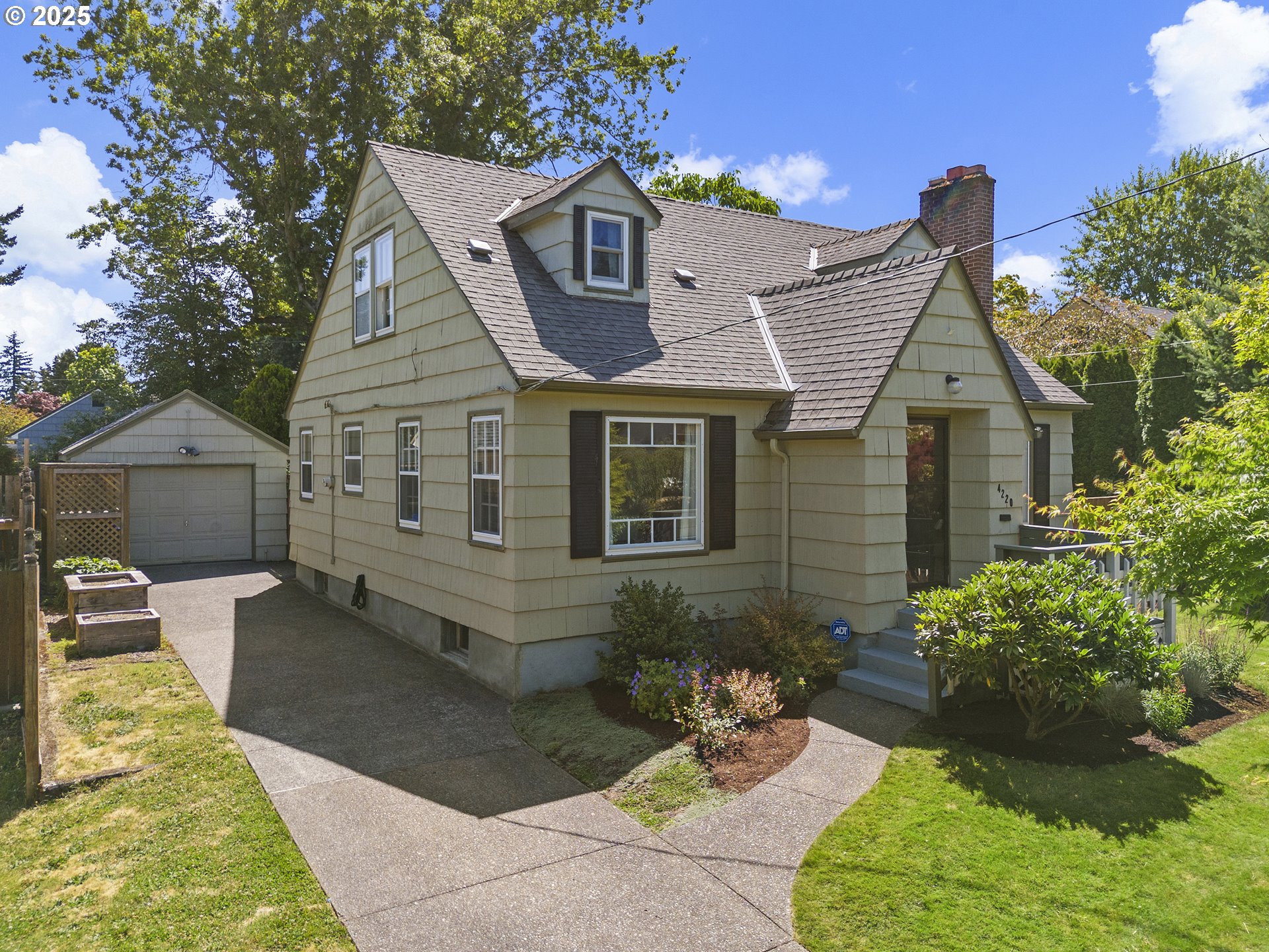 4220 NE 38TH AVE